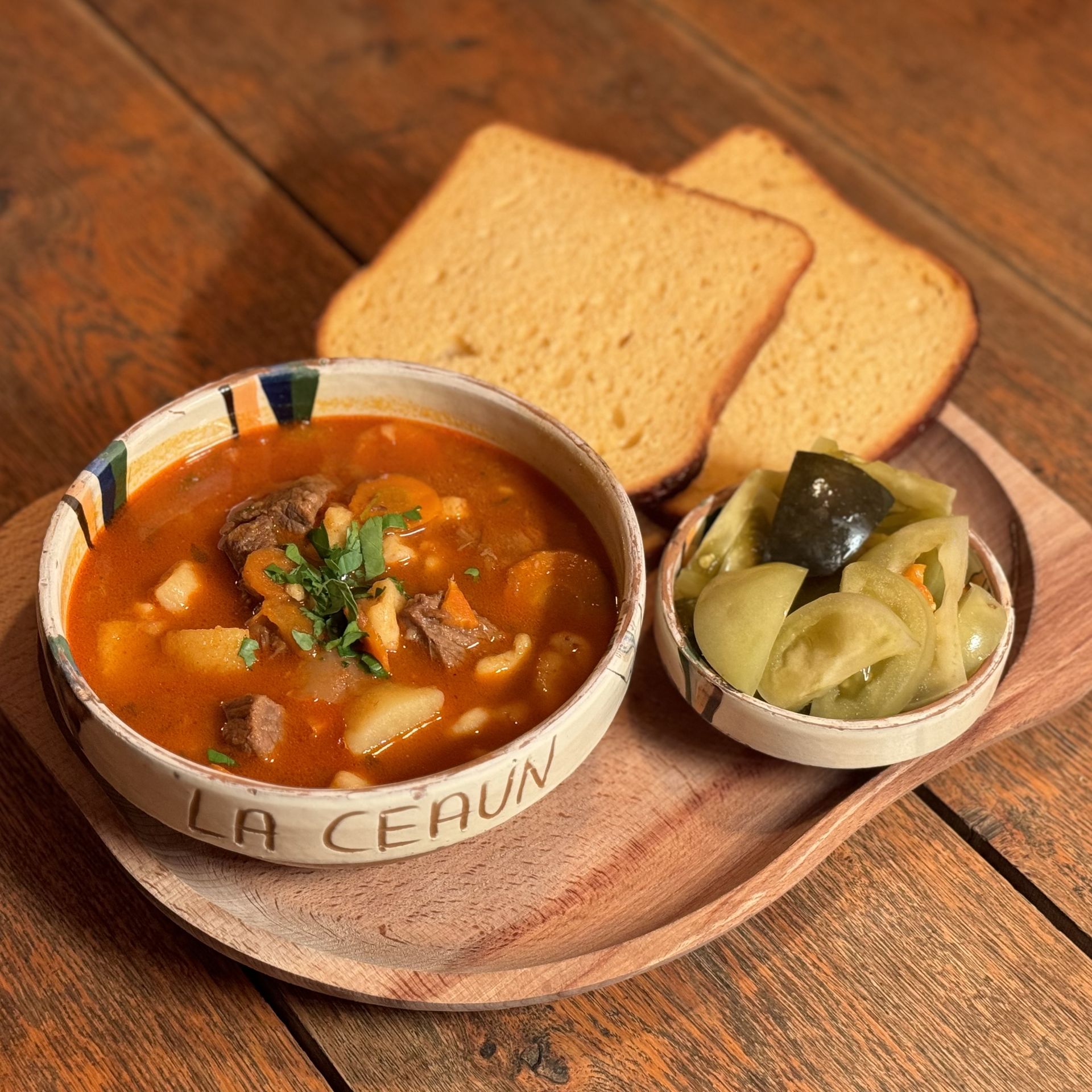 Beef goulash with pickles - 650 g